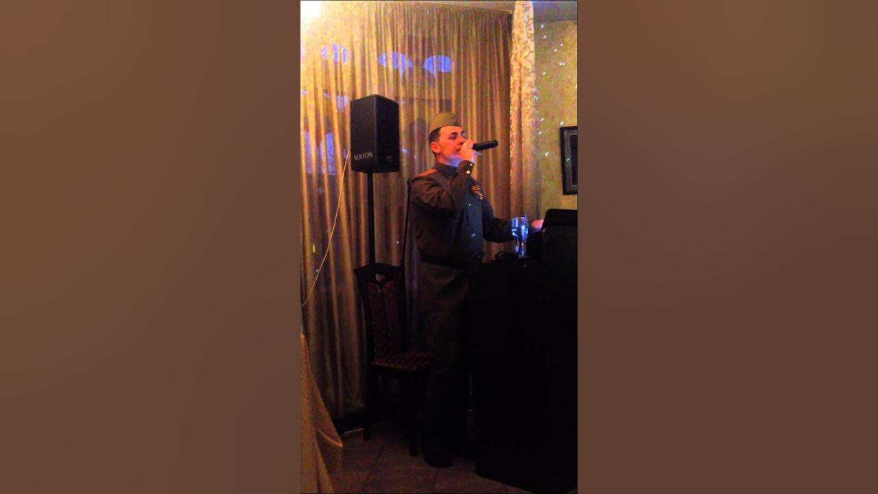 русский парень песня текст. русские парни вдв. песня. бежит. русский парень от пуль не бежит песня.