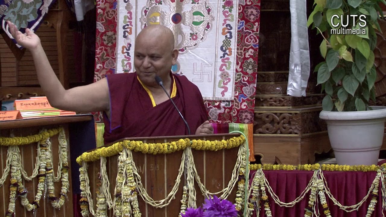 བོད་ཀྱི་ཆོས་བརྒྱུད་ཆེན་པོ་བཞིའི་ལྟ་སྒོམ་སྤྱོད་གསུམ་ཐོག་བགྲོ་གླེང་ཚོགས་འདུའི་མཇུག་བསྡོམས་མཛད་སྒོ།