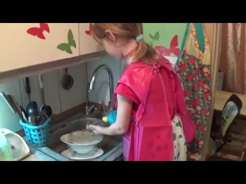 УЧИМ ДЕТЕЙ МЫТЬ ПОСУДУ Getting Kids to Wash the Dishes