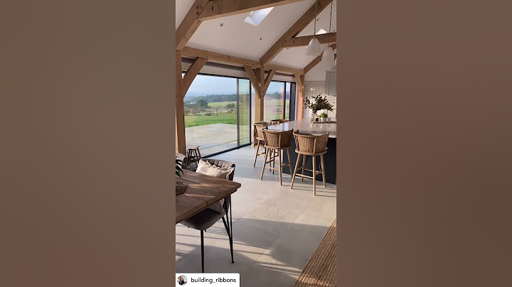 This Modern farmhouse kitchen design is stunning!! #farmhousekitchen #modernfarmhouse