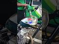 透明なバイク燃料タンクに隠された秘密