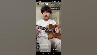 BoyWithUke playing Pitfall LIVE