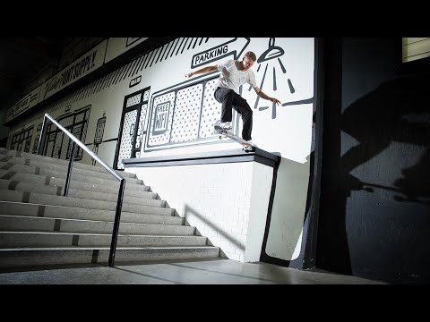 Switch Tailslide Bigspin Heelflip The 10-Stair Outledge?! | Alexander Risvad