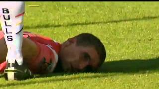 MetiΓ³ un gran try, pero lo dejaron KO.flv