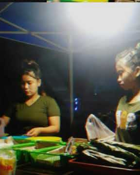 penjual warung kopi cantik