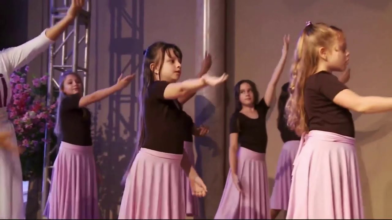 Maanain Kids/ Eu te vejo em tudo - Casa Worship