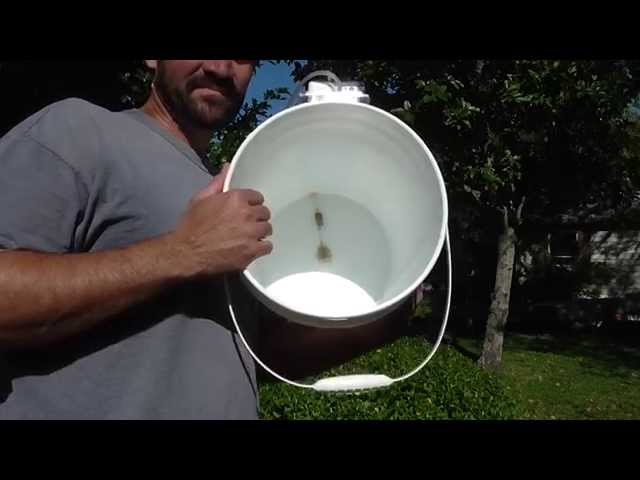 5 Gallon bait bucket aerator modifycation 