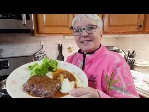 Easy Meatloaf for dinner!