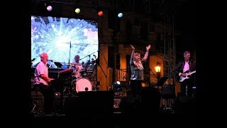 Shades Of Grey Cotacachi Live Heartache Tonight