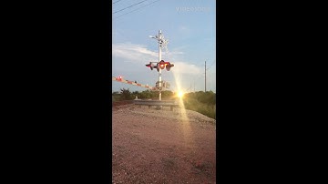 Front locomotives of BNSF intermodal
