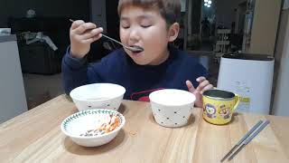 먹방하고픈 일곱살~^^