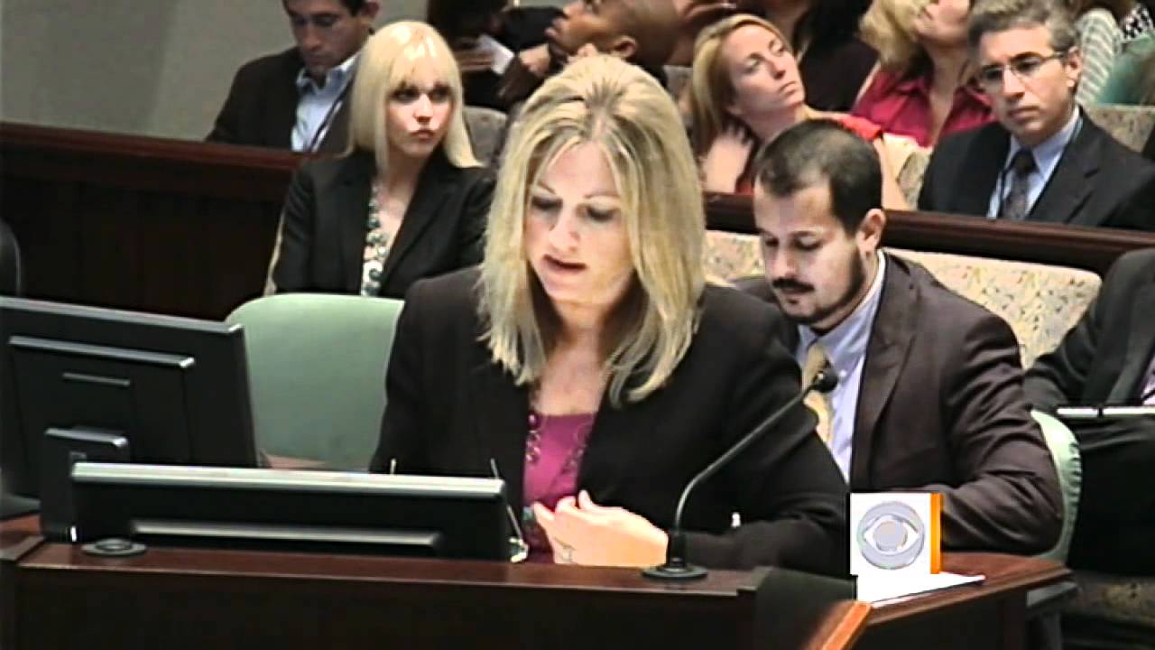 Cindy Anthony fights tears as 911 calls played