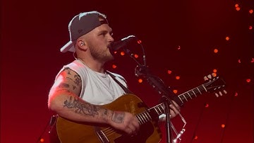 Thumbnail of Zach Bryan ‘Madeline’ LIVE at MetLife