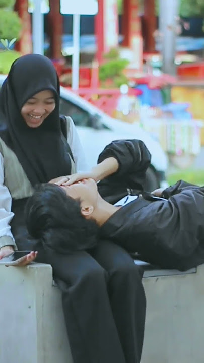 Tidur dipaha cewek gak dikenal viral tiktok