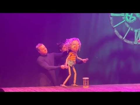 Bruno de Oliveira Animando ( manipulando) boneco