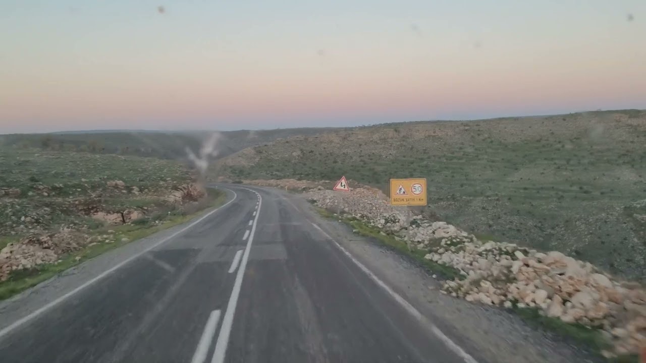 Hayırlı bayramlar.  Dargeçit , Cehennem deresi ,İdil ,Cizre ,Şırnak ,Eruh ,Siirt Arası yol manzarası