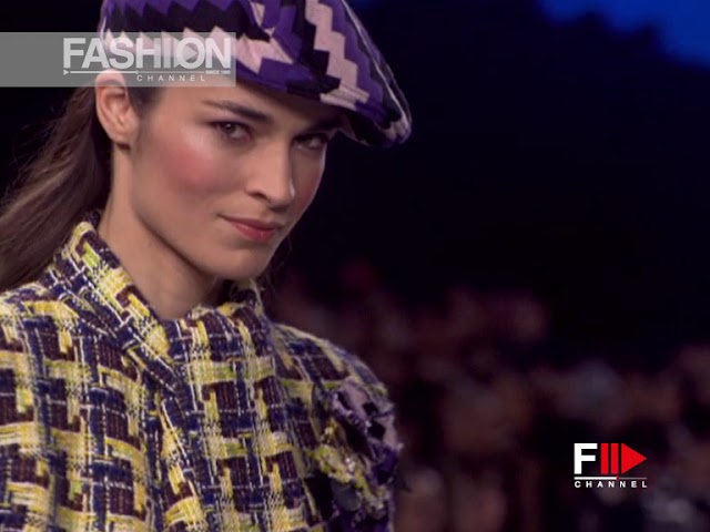 CHANEL Fall 2004 2005 Paris - Fashion Channel - YouTube