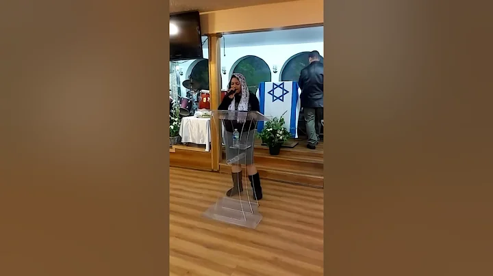 Anita De Leon(2)