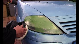 Polissage d'un phare opaque. Polishing a foggy headlight.