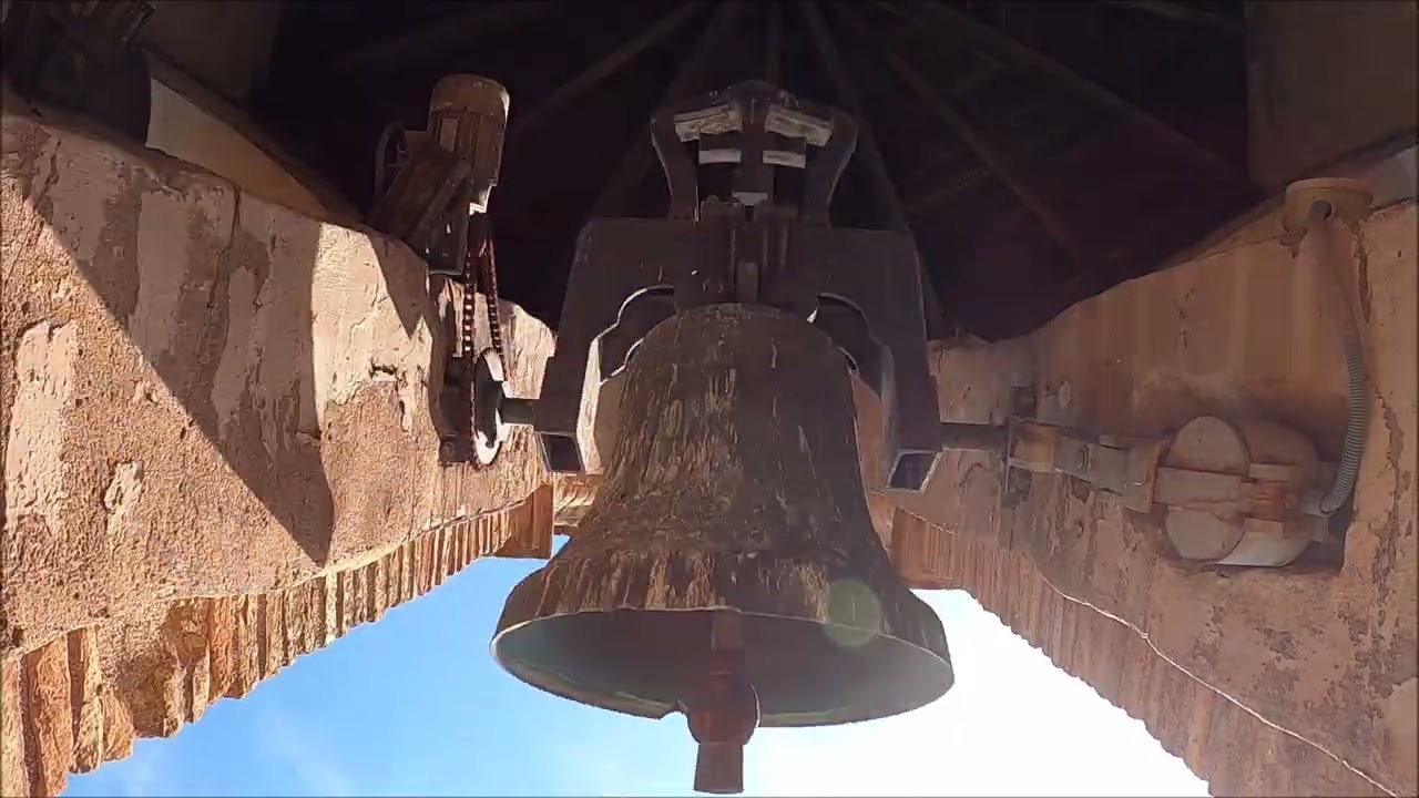 Volteo de campanas en Cárcar, Navarra