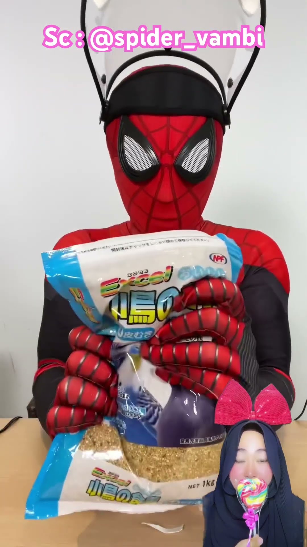SPIDERMAN BIKIN TOPI MAKAN BURUNG ⁉️tapi Koq Burung nya gak dateng dateng? @spider_vambi #shorts
