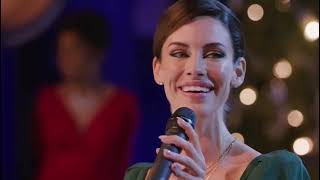 Christmas Feels Like Falling In Love With Paul Greene Jessica Lowndes
