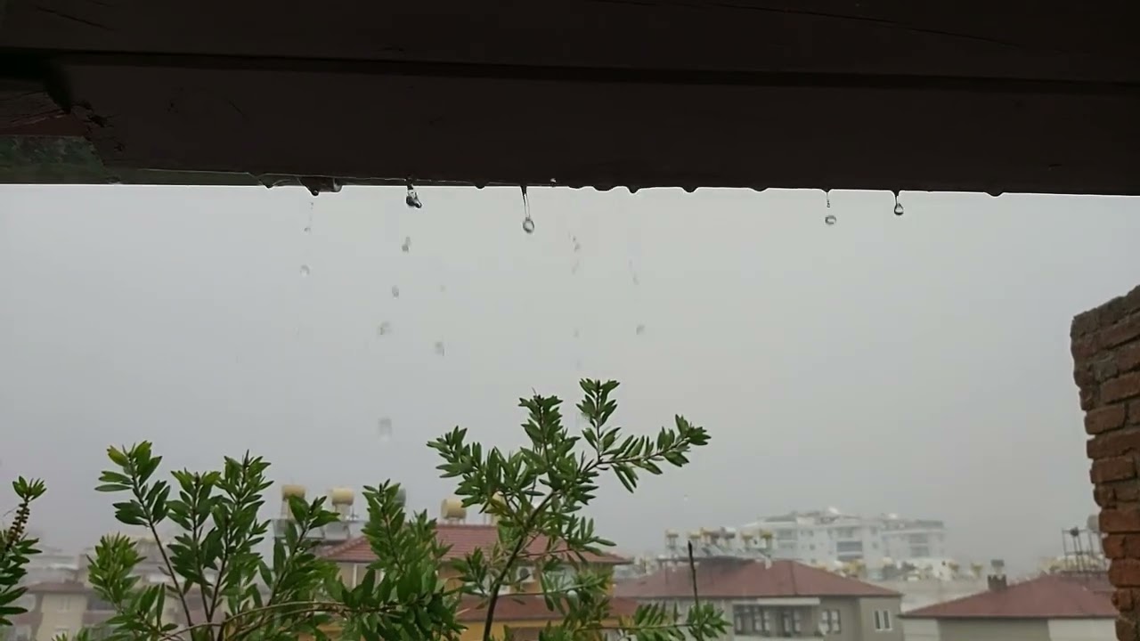 ⛈Şiddetli yağmur yağıyor⚡Meteoroloji uyarmıştı☔#yağmur #meteorology #alanya #antalya #turkey  