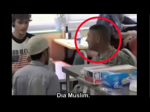 KEREN! Tentara Amerika Bela Muslim Yg Dihina Ditempat Umum!