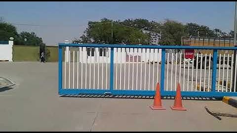 Automatic Industrial Cantilever Gates - Monarch Gates & Automation - 9876026018, 9814201095.