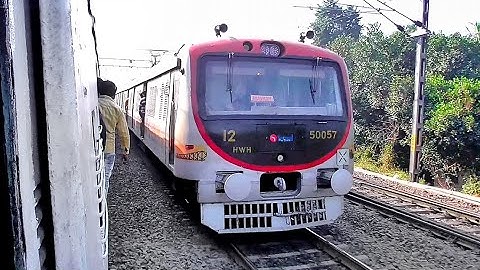 Parallel EMU Train Race : Katwa-Howrah Local vs Barddhaman-Howarh Local Train Race | Eastern Railway