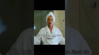 Als sie eine Flasche putzte, ließ sie plötzlich eine uralte Kreatur frei.#fyp #movie #Film