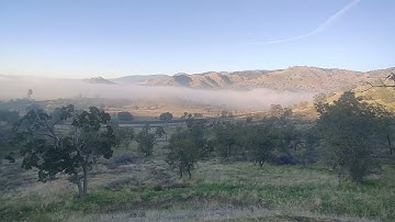 Tehachapi Loop Scenic View — One of California’s Most Iconic Rail Wonders 🚂🌄