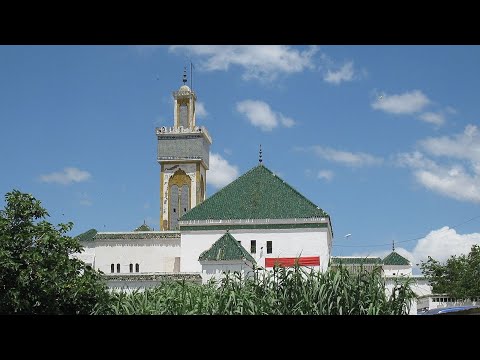 زيارة إلى مقام سيدي محمد بن عيسى القطب الصوفي مؤسس الطريقة العيساوية وحكاية الكامل والهادي