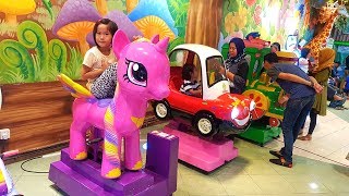 Yee.. Ada odong-odong my little pony AYO NAIK | Sambil main capit SQUISHY