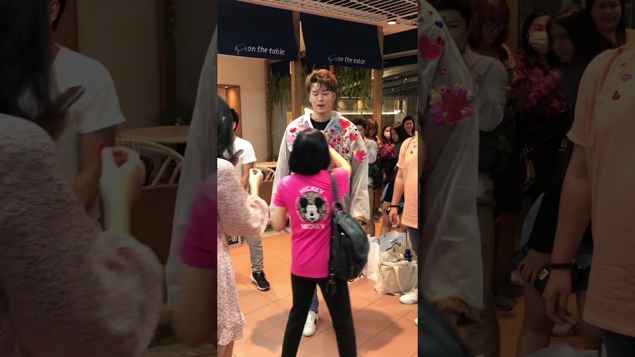 นนท์ ธนนท์ กับหัวใจในวันวาเลนไทน์ 14 ก.พ.63 @ CTW