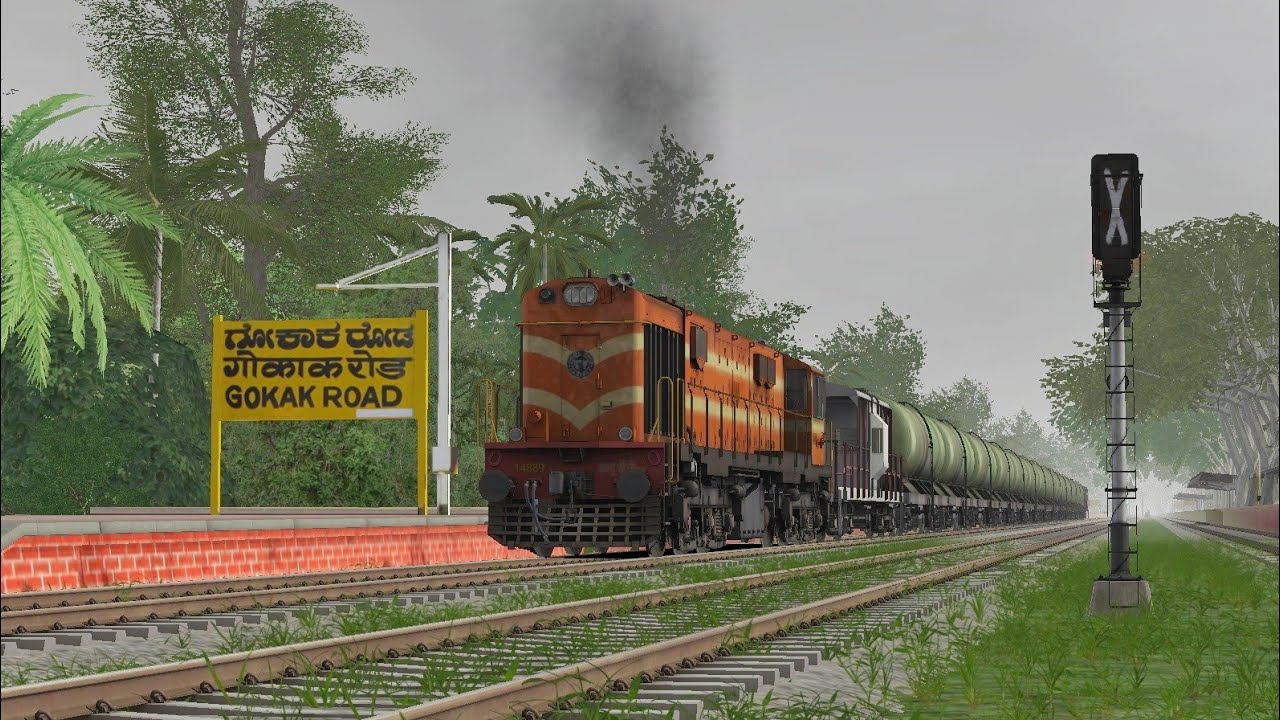 Btpn Rake Very Rare Kazipet WDG3A Rescuing BTPN rakes in heavy rain at Gokak Road ...
