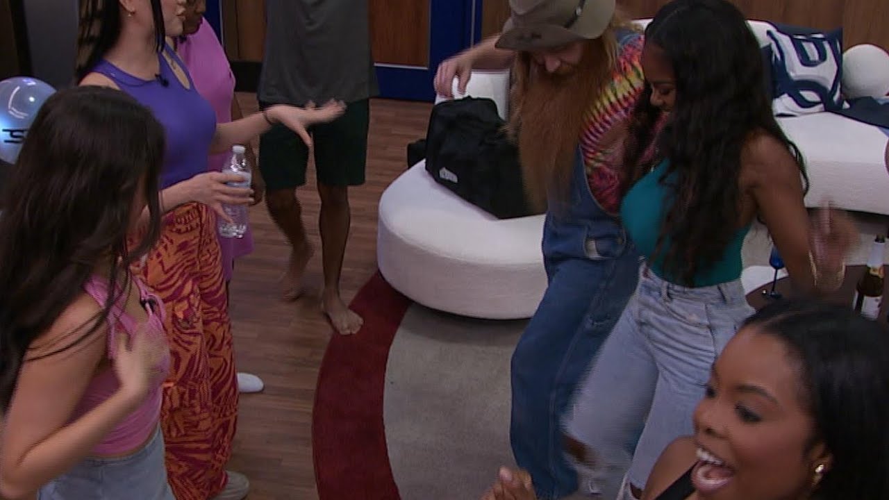 Cameron Thinks He’s Dan Or Will & Reilly Believes Him…. | Big Brother 25 #BB25 Day 3