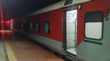 12626 NEW DELHI THIRUVANANTHAPURAM CENTRAL KERALA SF EXPRESS DEPARTING KAYAMKULAM JUNCTION