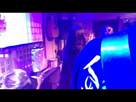 ラヴ・イズ・オーヴァー ／kissaco feat.おみんぱTV