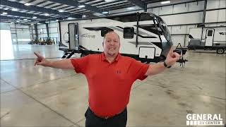 The BEST Couples Travel Trailer Under 30FT!