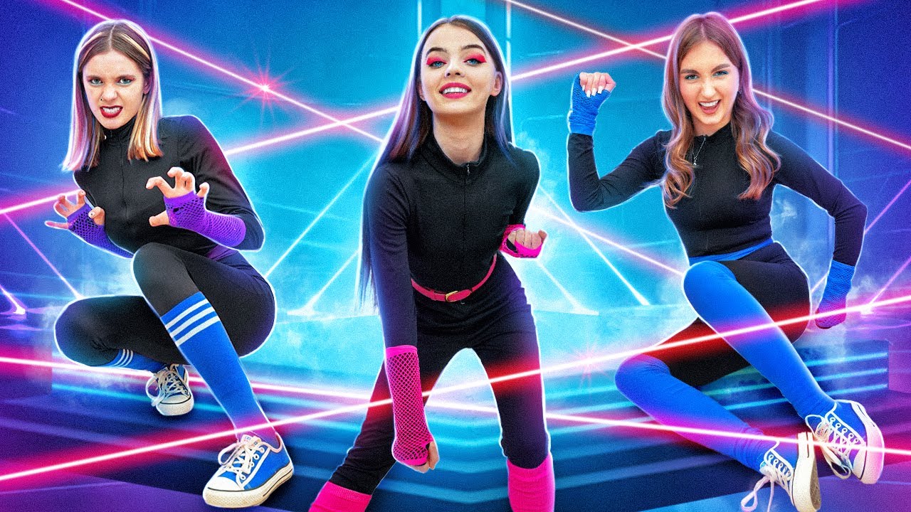 Я Попала в Школу Шпионов и Нашла Секретную Комнату! Секретная Комната Исполняет Желания!