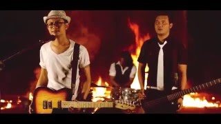 Video thumbnail of ""Hidup Beli" - Broken Radio | Official Music Video by visualroom"