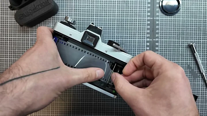 How to use: Praktica LLC - Load Film, Change Battery, Controls explained