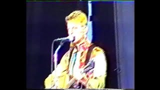 David Bowie - Jean Genie Live Phoenix Festival 20.07.97 (different Angle)