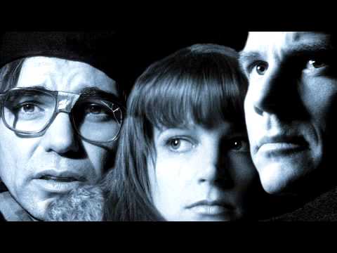 在 YouTube 上观看 Danny Elfman - A Simple Plan (1998) opening titles theme 在 YouTube 上观看 Danny Elfman - A Simple Plan (1998) opening titles theme