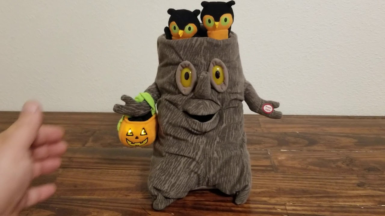 Hallmark Spooky Halloween Tree Plush Musical Animated Owls Light Up