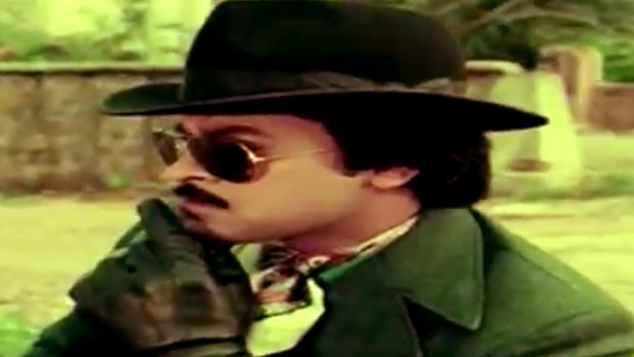 Chiranjeevi Funny Introduction Scene  - Chantabbai Movie - Chiranjeevi,Suhasini