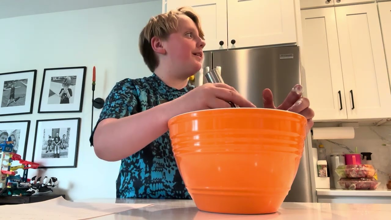 Making a Wendy’s chocolate frosty