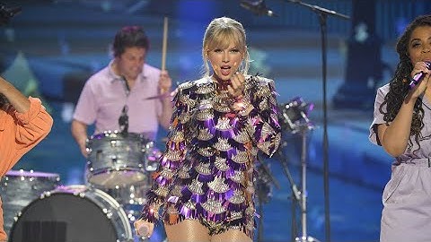 Taylor Swift - "ME!" The Voice France