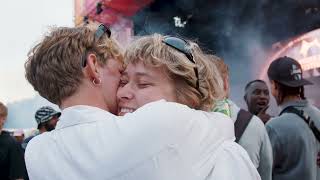 Couple gets married on stage at Roskilde Festival 2023